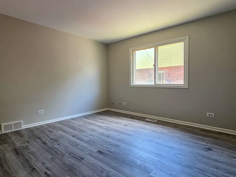 16724 Hillside Pl — Photo 9