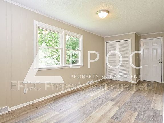 5th image of 1219 Valleyview St