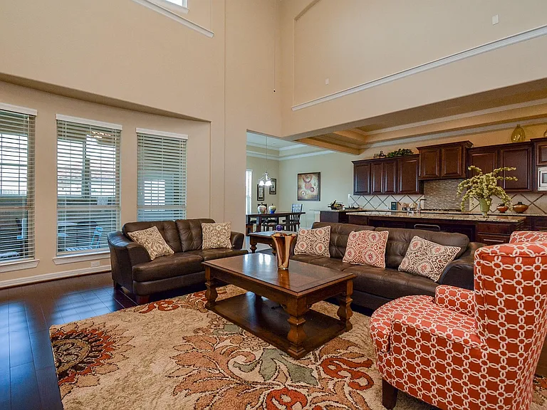 6302 Kennedy Hills Ct — Photo 35