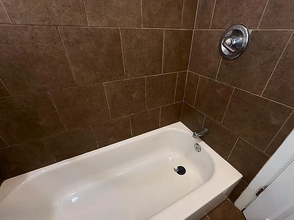 4th image of 4523 Pulaski Ave Floor 3