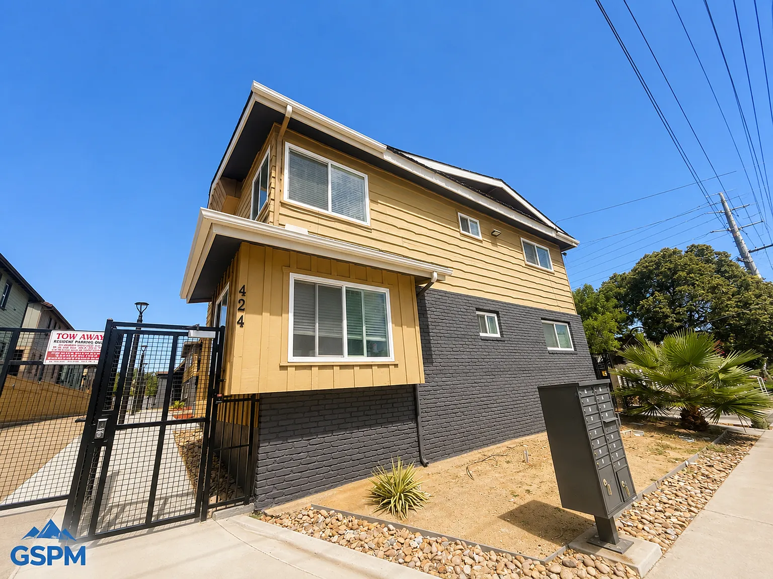 Emerald Ave Apartments — Photo 2