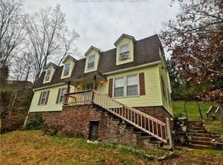 2114 Pond Fork Dr, Charleston, WV