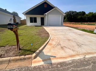 392 Alexander St, Kilgore, TX 75662