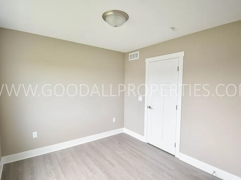 2000 Adler Ct — Photo 15