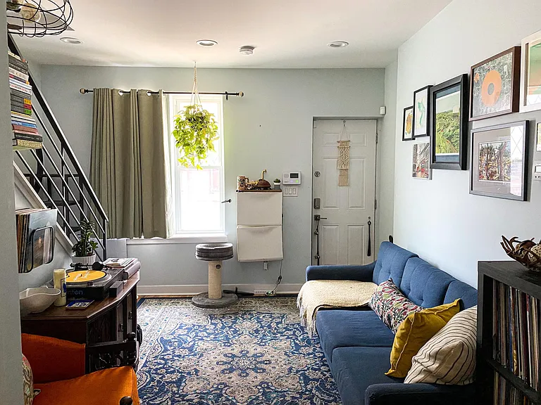 1247 N Dover St — Photo 21