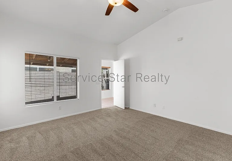 3039 E Hononegh Dr — Photo 16