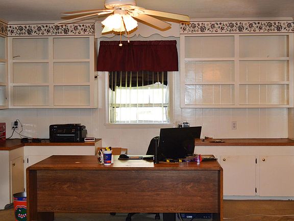 3rd image of 300 Lurty Ave