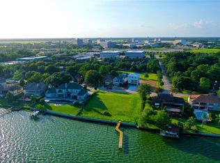 2430 Baycrest Dr, Houston, TX 77058