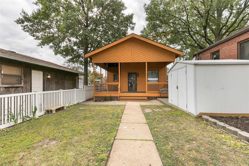 3746 French Ave photo 1