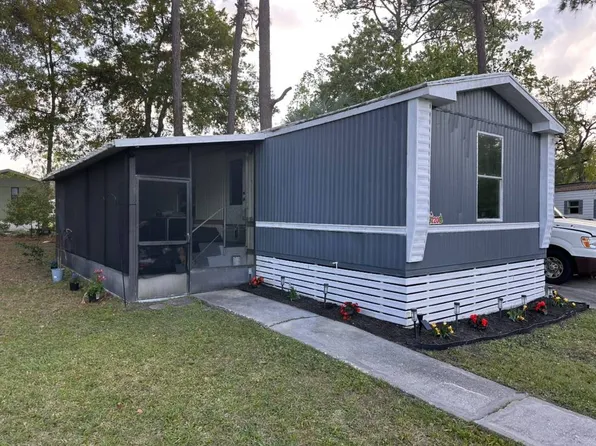 7201 Woodland Dr, Brooksville, FL 34601