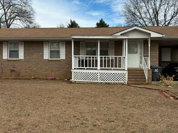 120 Rosewood Dr SE, Milledgeville, GA 31061