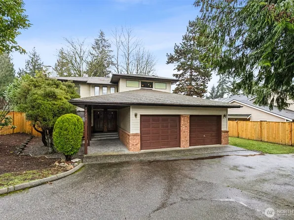 15215 Larch Way, Lynnwood, WA 98087