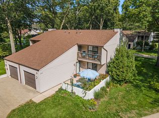 17458 Dunewood Ct UNIT B, Spring Lake, MI 49456