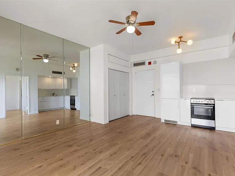 2109 Bayshore Blvd #503 — Photo 3