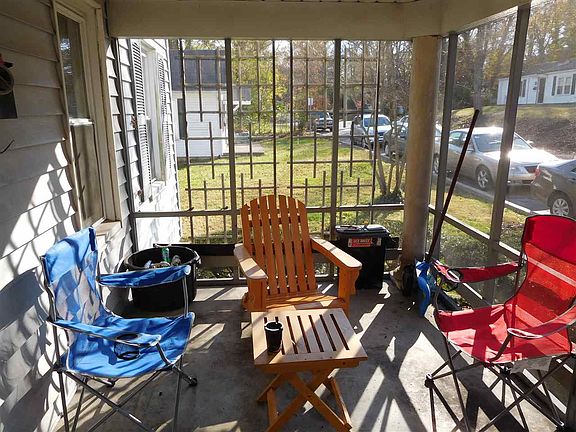 3rd image of 519 S Swain Ave