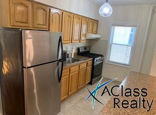 37-18 21st Ave #3, Astoria, NY 11105