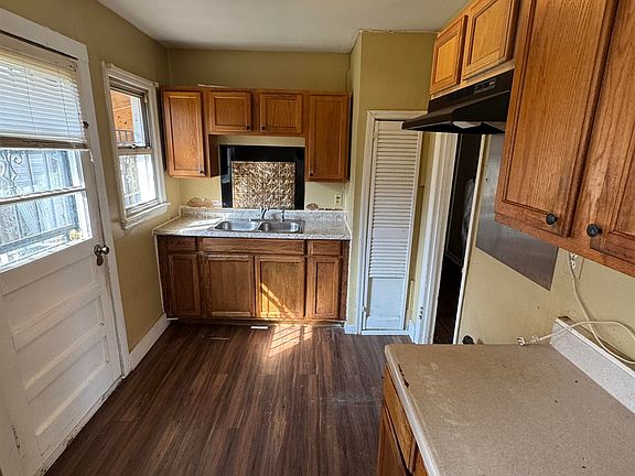 5th image of 4071 Grey Rd