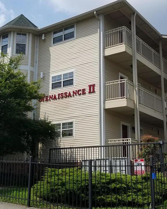 1st image of 1627 Queen Anne Way #1627