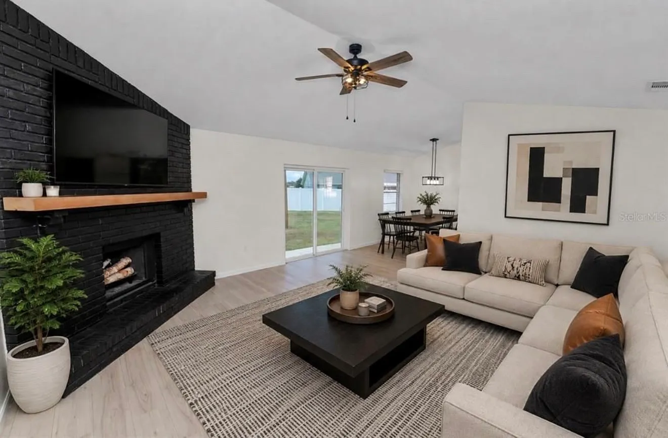 3 bed, 1109 sqft, $2,400 — Photo 3