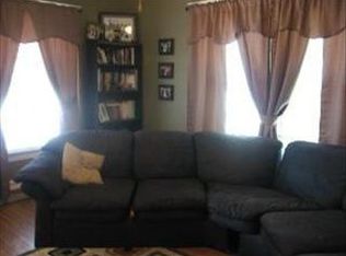 304 E Thompson St, Harvard, IL 60033