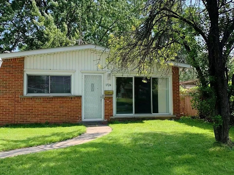 1st image of 1724 Moulin Ave