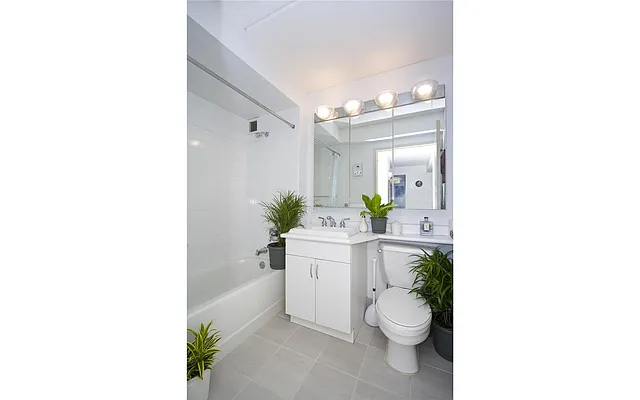 Sold by Douglas Elliman | media 15