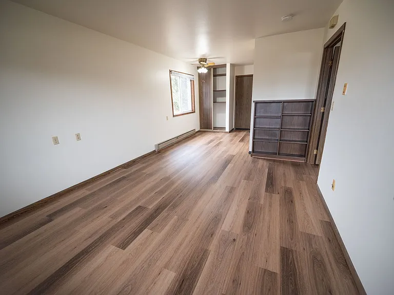 Freedom Ring Apartments — Photo 30