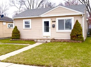 6334 Hampden St, Taylor, MI 48180