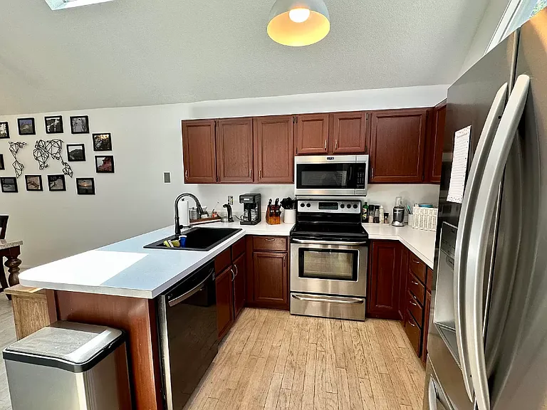 3722 Cavalier Dr — Photo 7