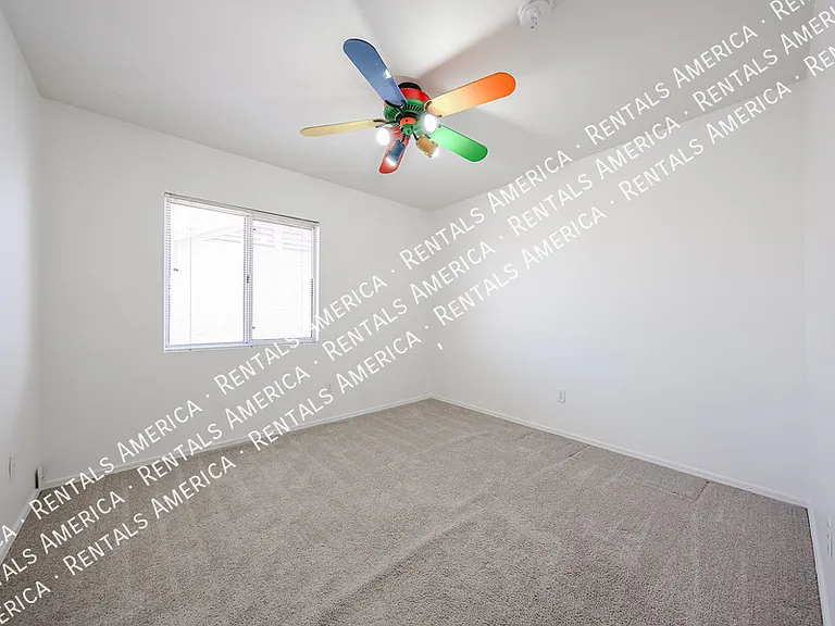 820 N Granada Dr — Photo 37
