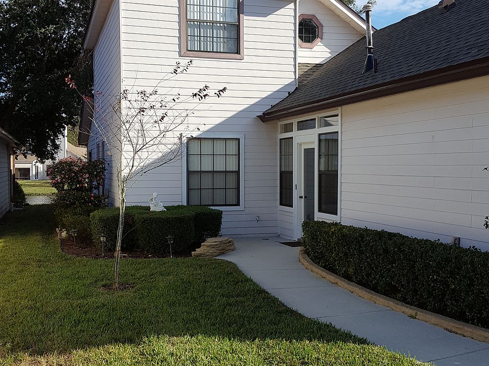 1st image of 10526 Running Oak Ct