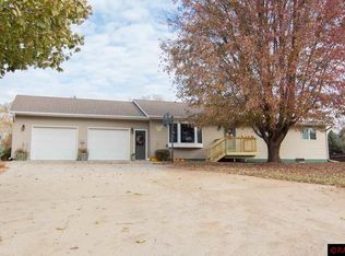 103 High View Ct, Courtland, MN 56021