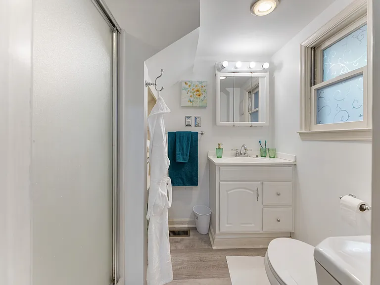 512 Caroline St #1 — Photo 10