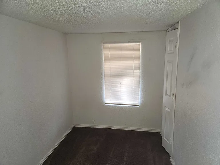11202 Private Road 6104 — Photo 11