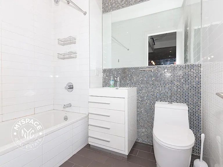 1090 Bedford Ave #2 — Photo 6