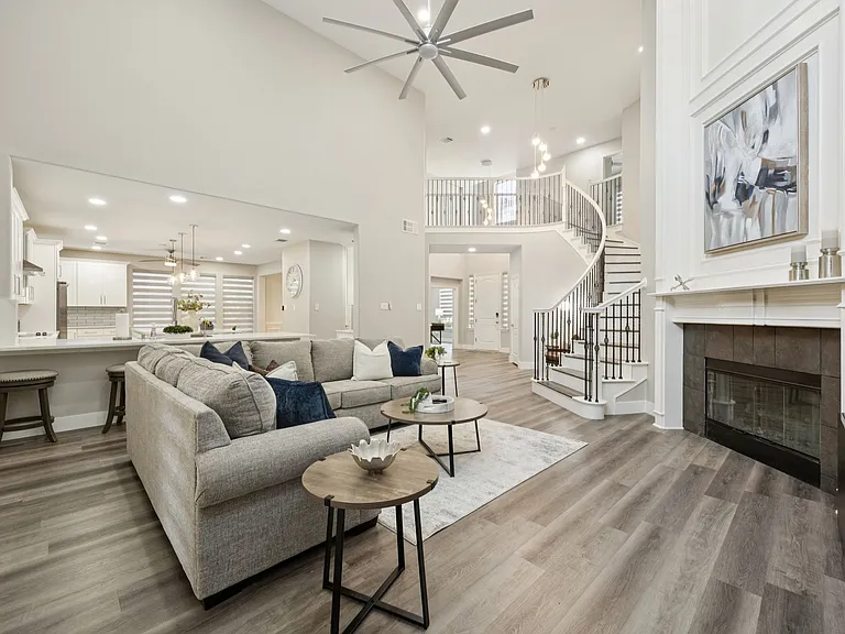 2151 Angel Falls Dr — Photo 3