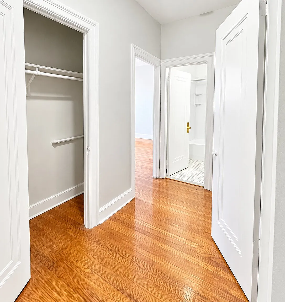 1 bed, 700 sqft, $1,800 — Photo 3