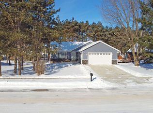1433 Wellington Dr, Reedsburg, WI 53959