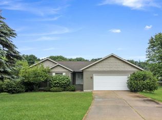 7901 Pinedale Dr, Williamsburg, MI 49690