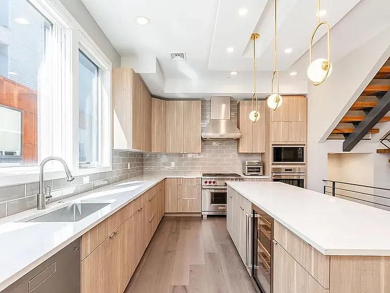 609 N Galloway St — Photo 5