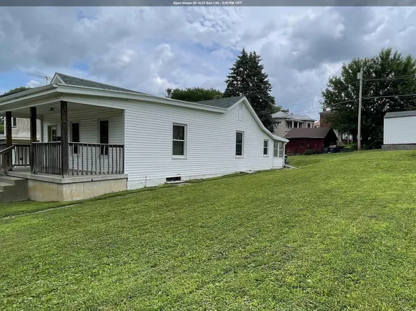 246 S 9th St, Burlington, IA 52601