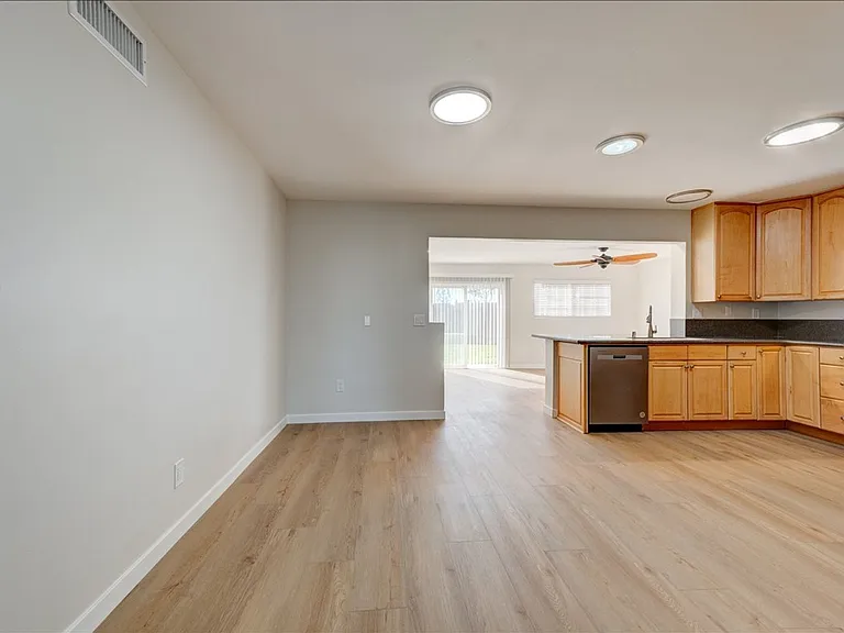 11370 Travis Pl — Photo 5