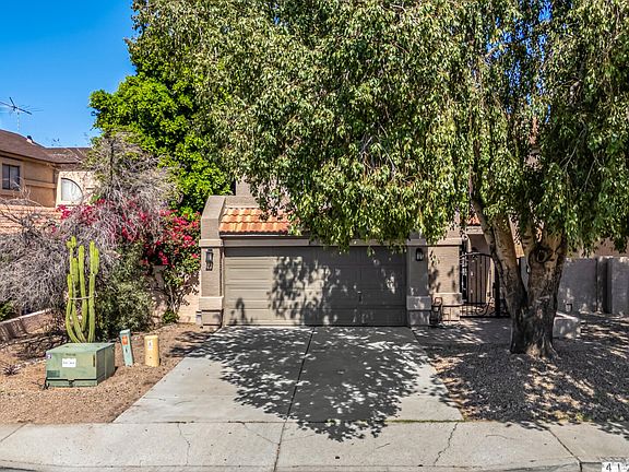 3rd image of 412 E UTOPIA Road