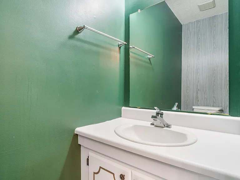 1 S Onsville Pl — Photo 10