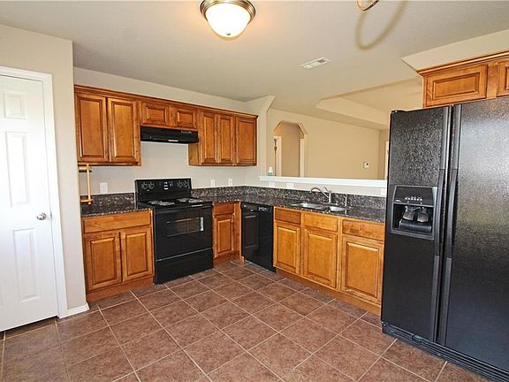4th image of 5303 SW Sahara St