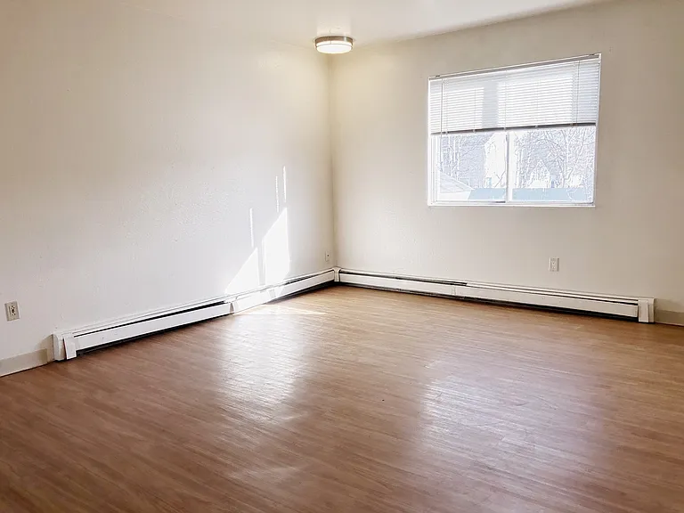 1011 W 76th Ave — Photo 27