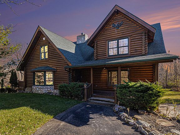 4th image of 8980 Pleasantview