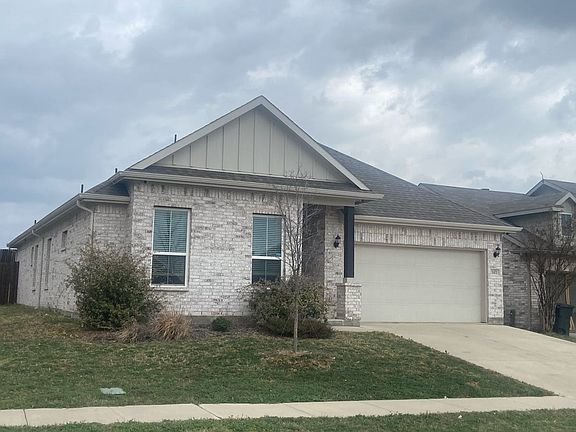 3rd image of 1401 Eagle Nest Dr