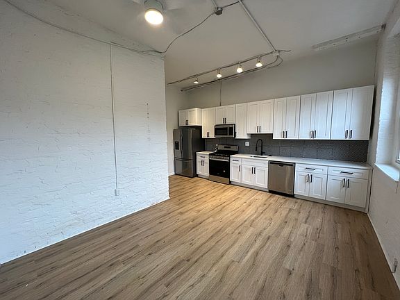 3rd image of 1325 N 5th St #E0c280ce0