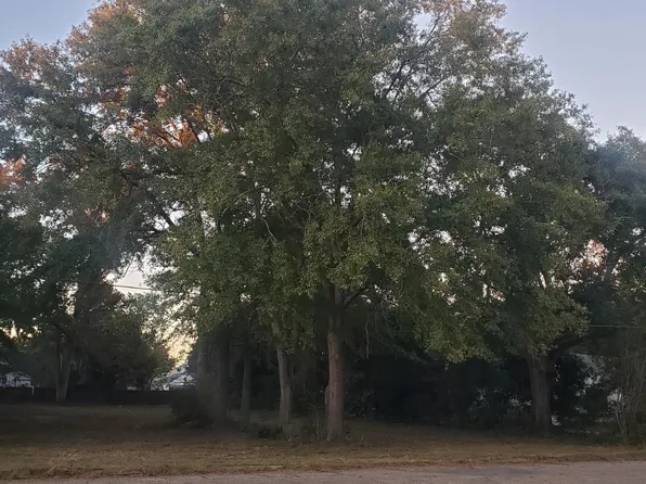 305 E School St, Atmore, AL 36502